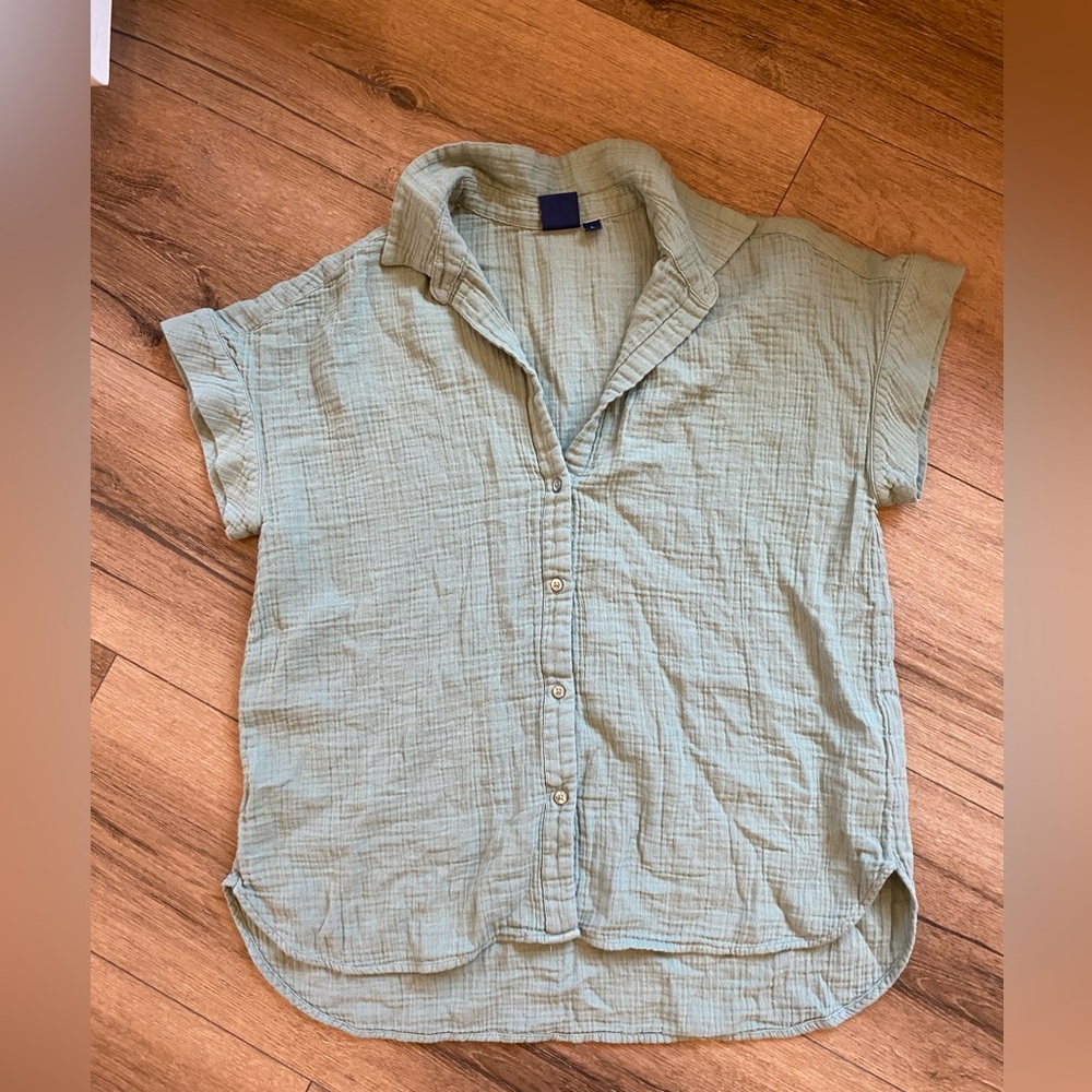 Gap muslin cotton gauze sage green button down top shirt